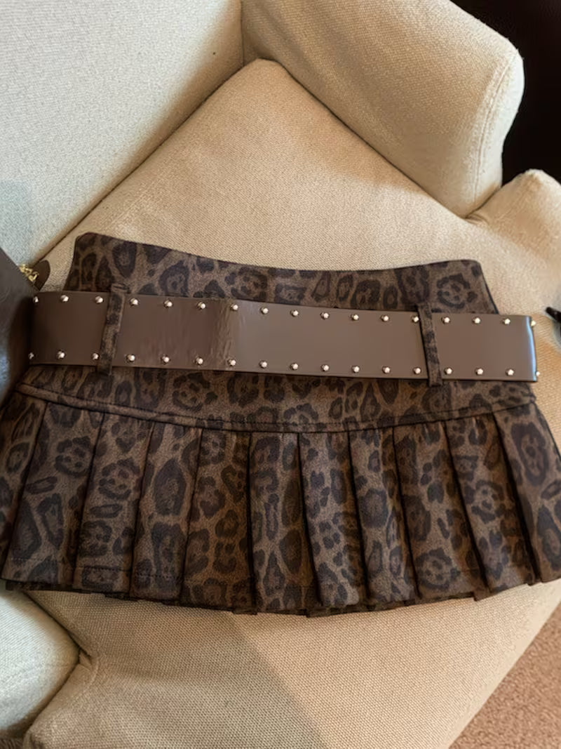 American Style Women'S Hot Pleated Skirt, Coffee Leopard Print Design, Pure Desire Fashion, Comfortable And Long-Lasting, Ideal for Autumn Street Photography And Casual Events