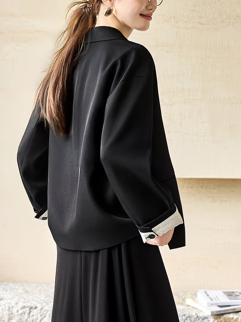 New Women'S Autumn Collection Features a Stylish Blazer. an Elegant OL Style for Women'S Autumn And Winter Wear