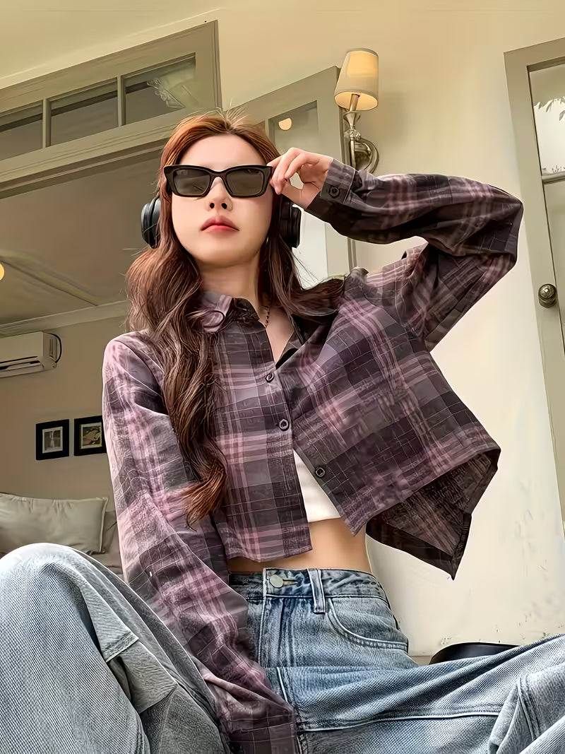 Plaid Long Sleeve Shirt Jacket for Women, Chic Early Autumn Back Slit Blouse, Sweet and Spicy Designer Cropped Cardigan Top